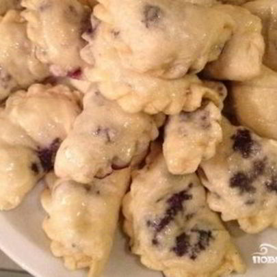 Вареники с творогом и изюмом