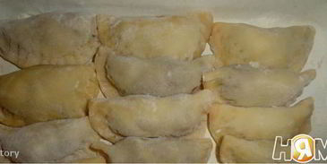 вареники с вишней и вишневым соусом