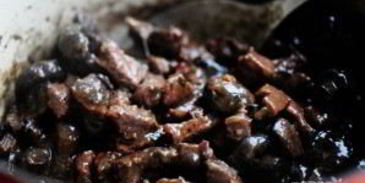 жаркое из говядины с грибами