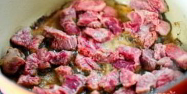 жаркое из говядины с грибами