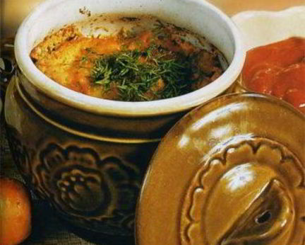 Жаркое из куриных потрошков в горшочках