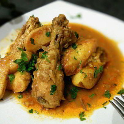 Жаркое из курицы с айвой