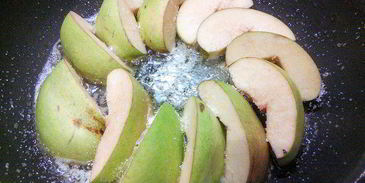 жаркое из курицы с айвой