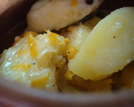 Жаркое из судака в горшочках