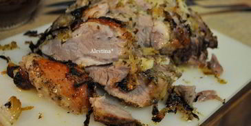 жаркое из свинины с луком, чесноком и цитрусом