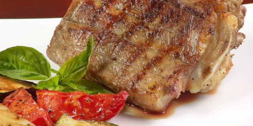 Рецепт жаркого из телятины с сыром и беконом