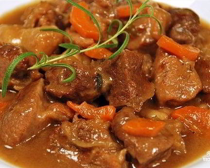 Жаркое под соусом