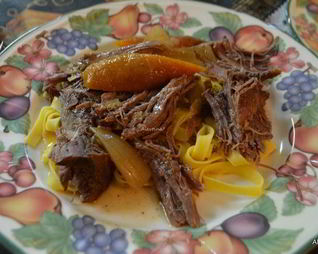 Жаркое с горчицей и кленовым сиропом в медленноварке