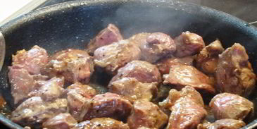 жаркое с говядиной в горшочках по-домашнему