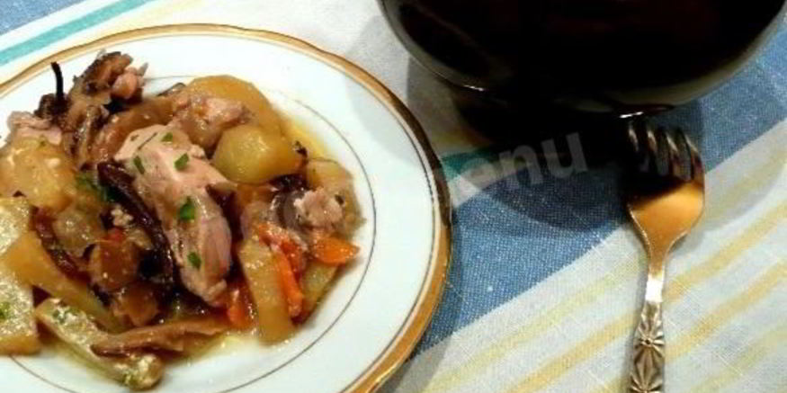 Рецепт жаркого с грибами и картошкой в горшочках