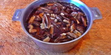 жаркое с грибами и картошкой в горшочках