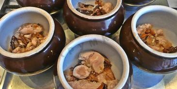 жаркое с грибами и картошкой в горшочках