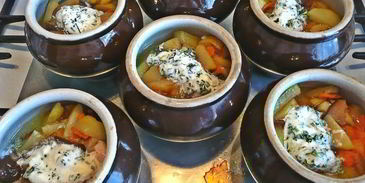 жаркое с грибами и картошкой в горшочках