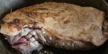 жаркое с пряными травами и овощами