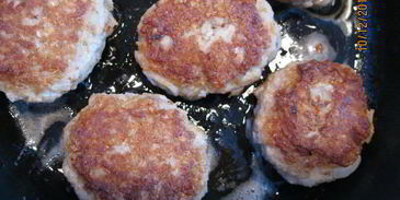 жаркое в горшочках с котлетами