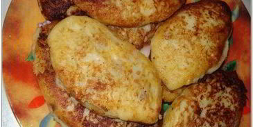 картофельные зразы и лепешки с одной начинкой