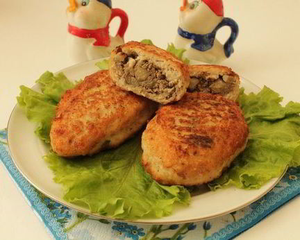 Куриные зразы с печенью и яблоками