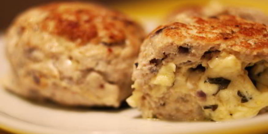 Рецепт мясных зраз с сыром и яйцом