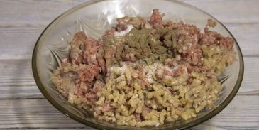 зразы мясные с яйцом