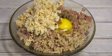 зразы мясные с яйцом