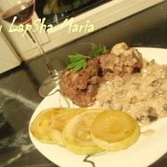 Рецепт Зраз с лесными грибами под соусом