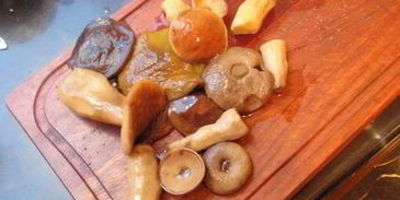 зразы с лесными грибами под соусом