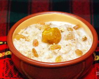 Геркулесовая каша с грецкими орехами