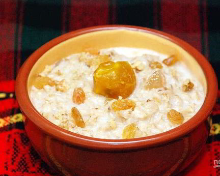 Геркулесовая каша с грецкими орехами