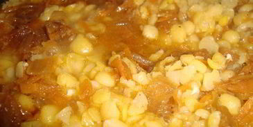 гороховая каша с мускатным орехом и соевым соусом