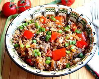 Гречка с грибами и овощами