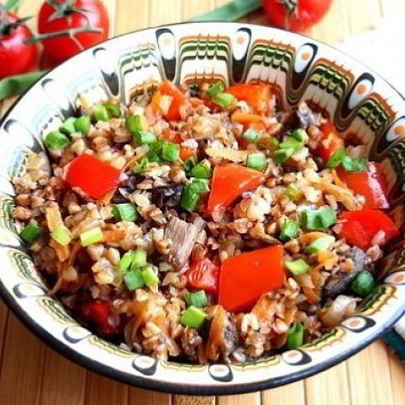 Гречка с грибами и овощами