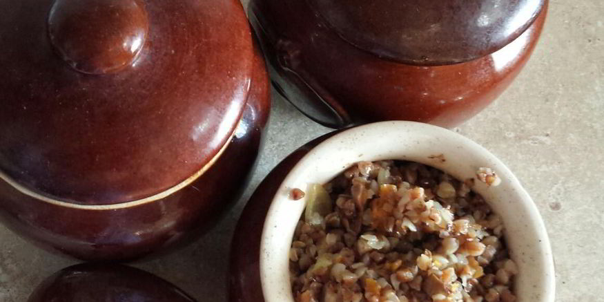 Рецепт гречки со свининой в горшочке по-купечески