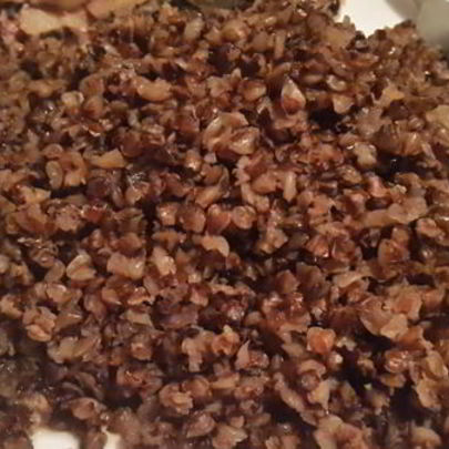 Гречка в чугунке