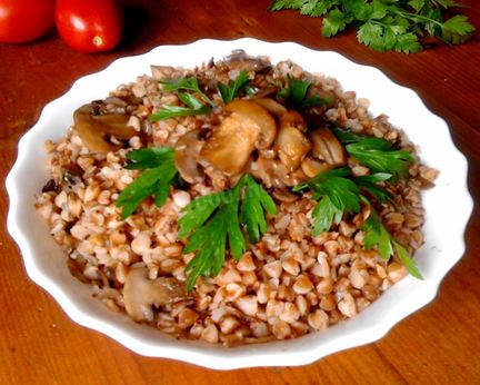 Гречневая каша с грибами и луком