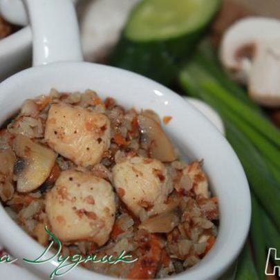 Гречневая каша с мясом и грибами в духовке