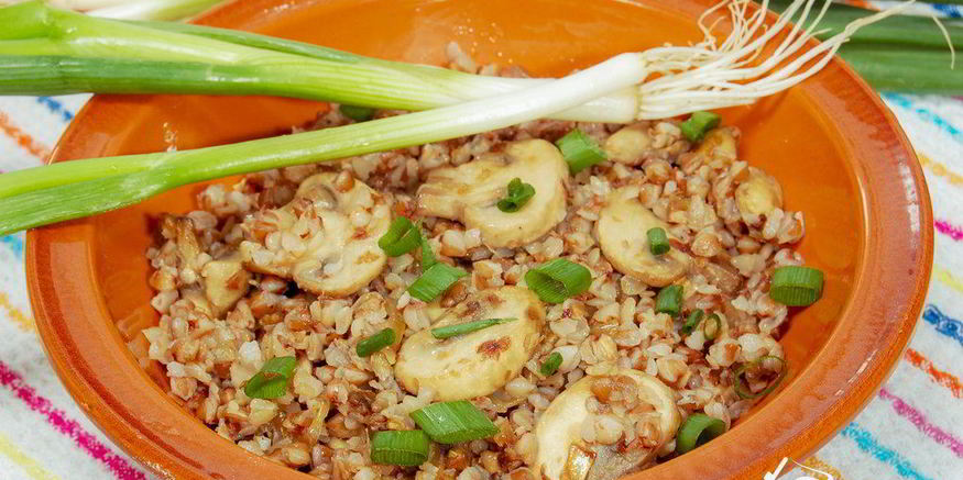 Рецепт каши гречневой с грибами и луком
