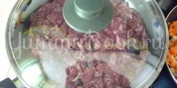 печень с морковью и зеленью и гречка на гарнир