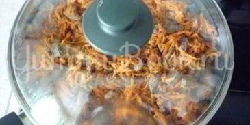 печень с морковью и зеленью и гречка на гарнир