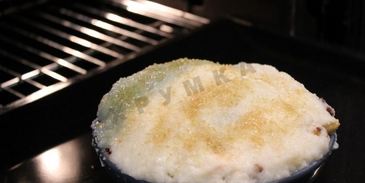 гурьевская каша с арахисом, бананами, киви и сухофруктами