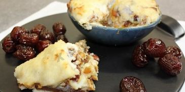 гурьевская каша с арахисом, бананами, киви и сухофруктами