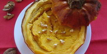 каша из тыквы в тыквенном горшочке с грецкими орехами