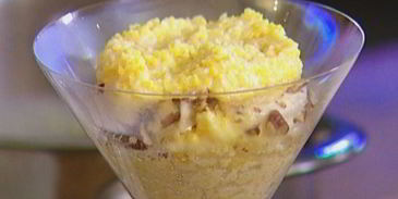 кукурузная каша с маскарпоне, голубикой и орехами пекан