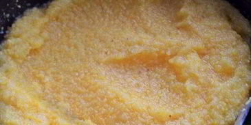 полента с беконом и овощами