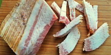 полента с беконом и овощами