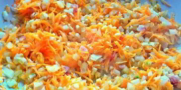 полента с беконом и овощами