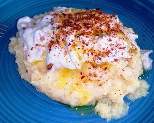 Полента с лисичками в сливочном соусе