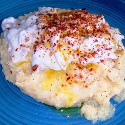 Полента с лисичками в сливочном соусе