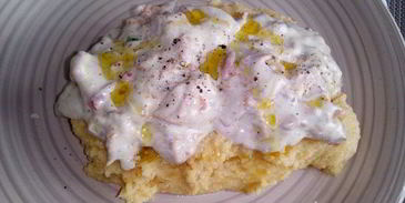 полента с лисичками в сливочном соусе