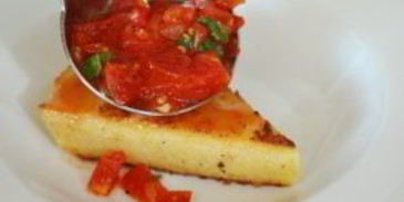 полента с помидорами