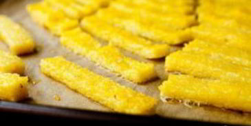 полента с сырным соусом